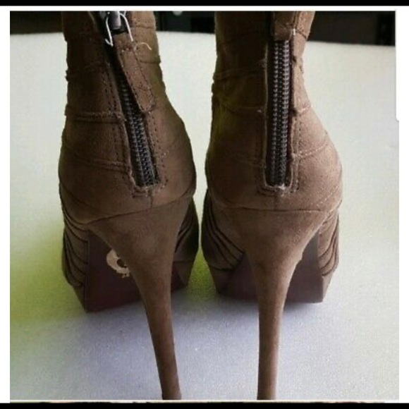 Elie Tahari platform pumps - Picture 4 of 6